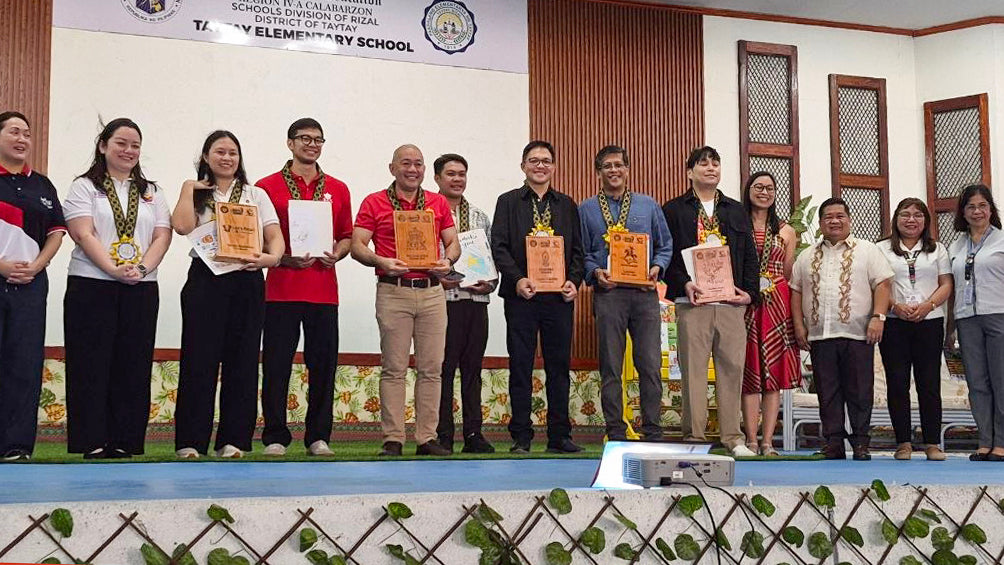 Adarna House Donates Rights for Over 1 Million Books to DepEd